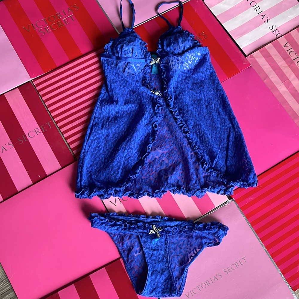 Victoria’s Secret The Lacie peekaboo blue lounge set